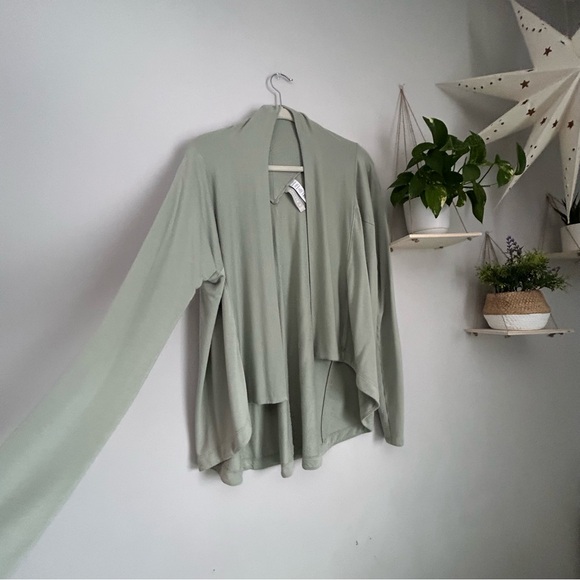 🩷 ATHLETA WOMEN'S OPAL GREEN LONG SLEEVE NIRVANA WRAP CARDIGAN SIZE MEDIUM - Picture 7 of 8